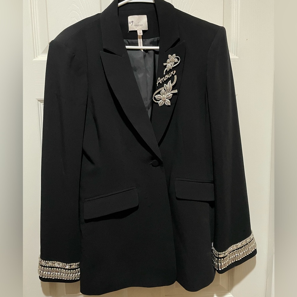 Cinq à Sept Cheyenne Crepe Blazer Jacket Jewelry Crystals Embellished Amour